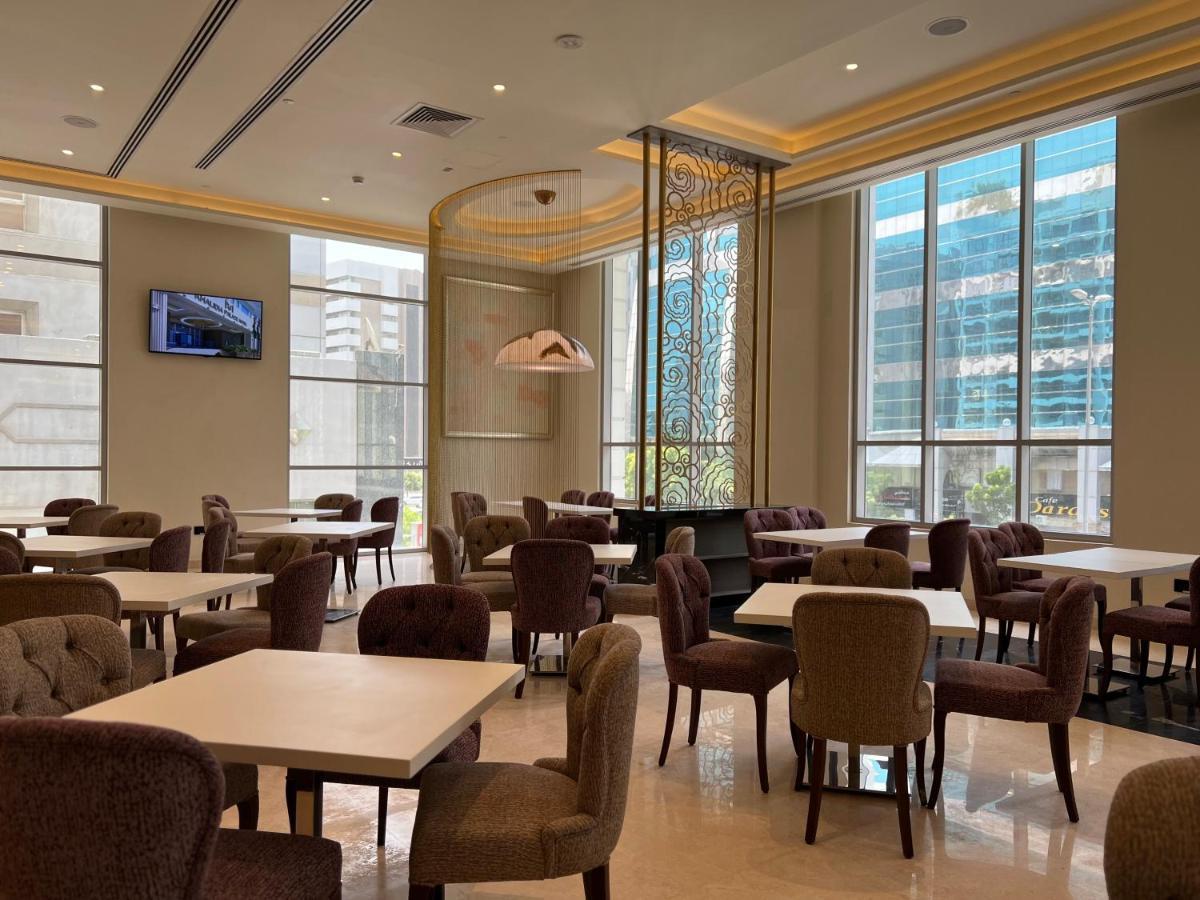 Khalidia Palace Hotel Dubai By Mourouj Gloria Esterno foto The lounge at the airport