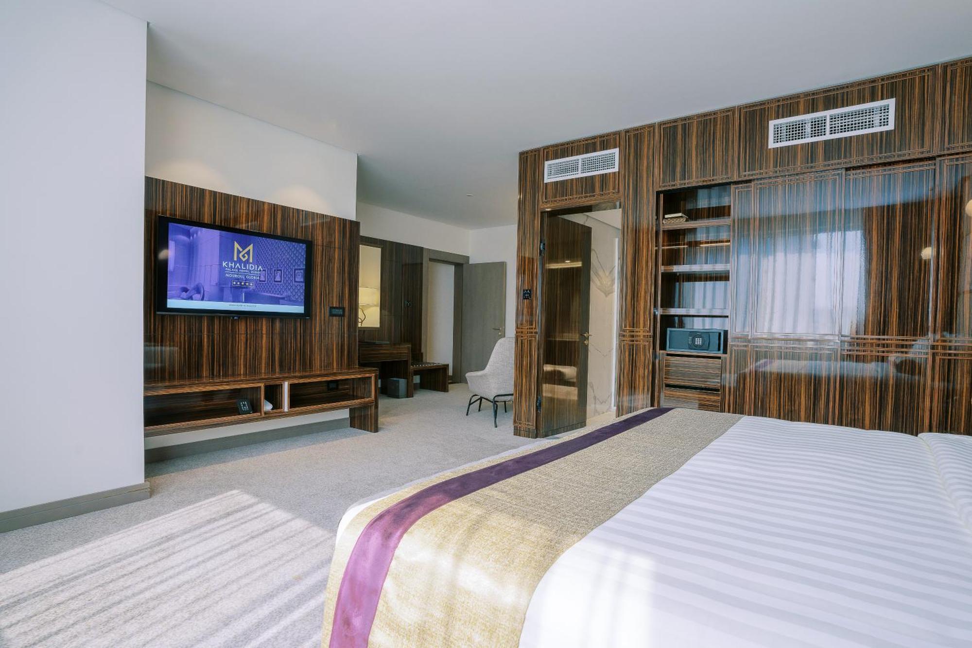 Khalidia Palace Hotel Dubai By Mourouj Gloria Esterno foto Suite