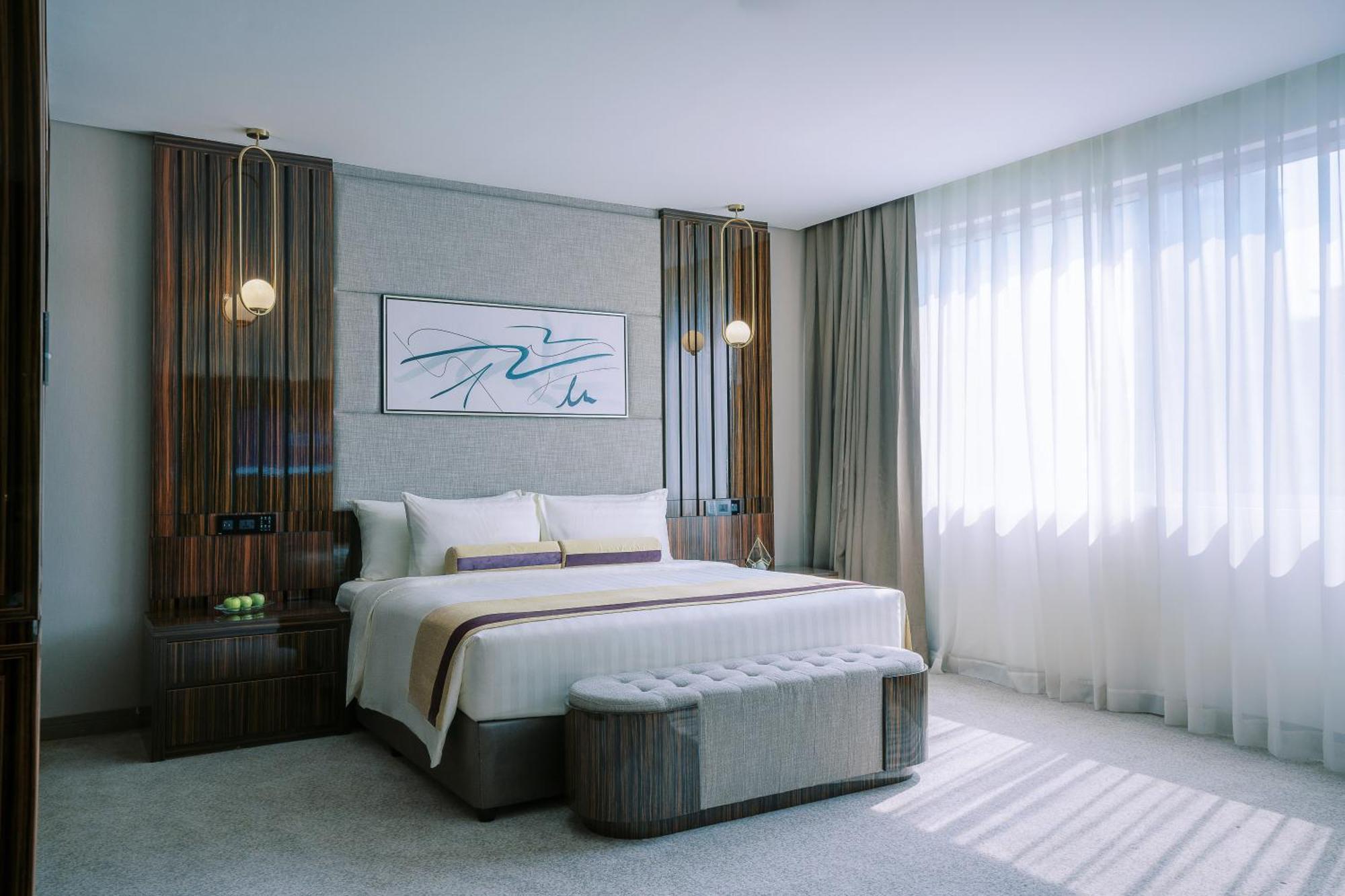 Khalidia Palace Hotel Dubai By Mourouj Gloria Esterno foto A bedroom at The Westin