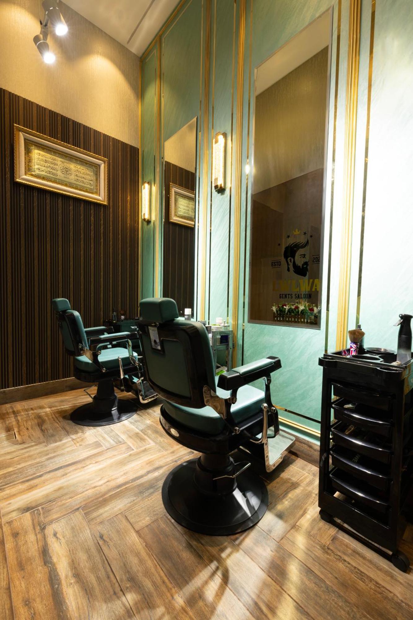 Khalidia Palace Hotel Dubai By Mourouj Gloria Esterno foto Barber chairs